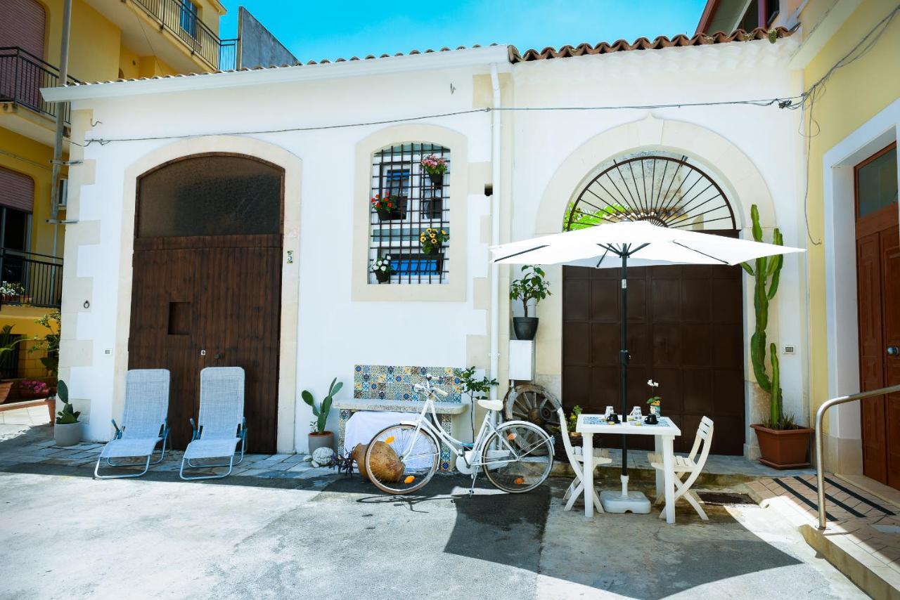 Villa LA CARRETTERIA, ospitalità siciliana à Avola Extérieur photo