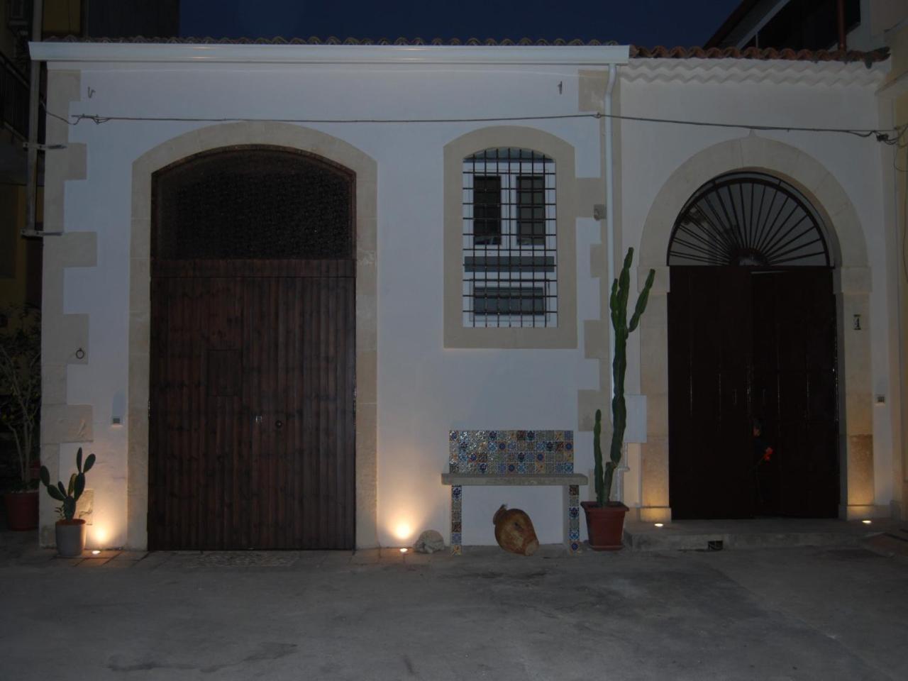 Villa LA CARRETTERIA, ospitalità siciliana à Avola Extérieur photo